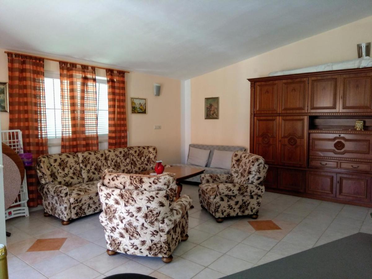 Apartment Korade *